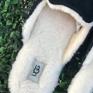 *SOLD*NOT FOR SALE* Ugg Loafer/Mule Slippers
